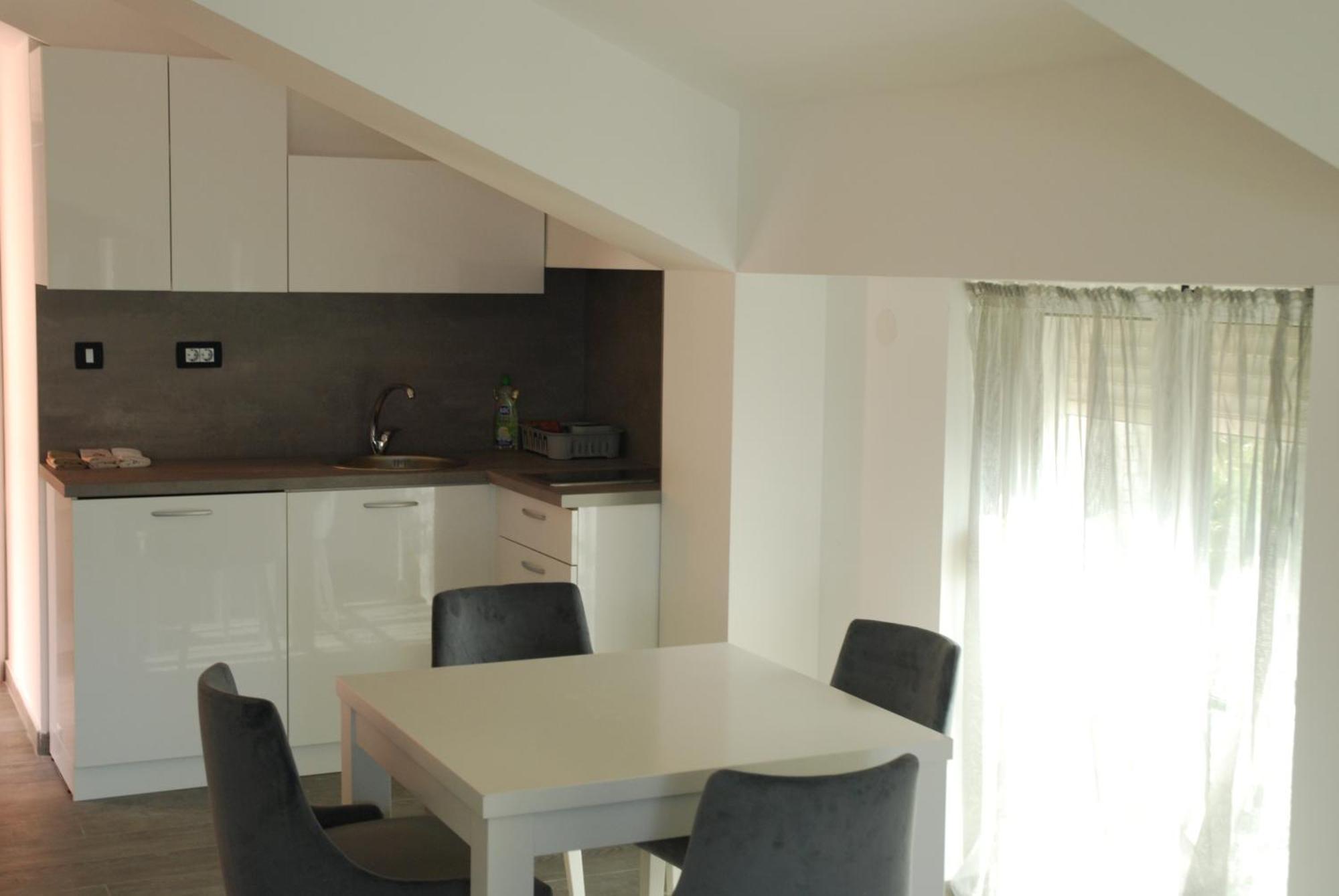 Rustico Apartments Тиват Екстер'єр фото